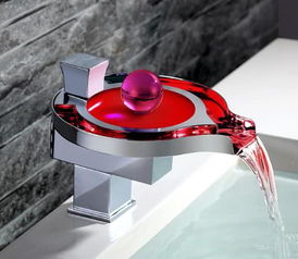 水龙头遇劲敌！新型厨房用品凭何走红？好用不贵，千家万户新选择